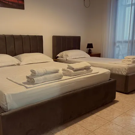 Quarto em Acomodações Particulares Hi5 Tirana