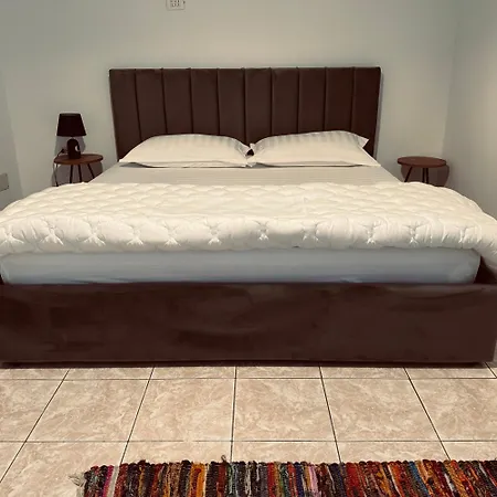 Δωμάτια σε οικογενειακή κατοικία Hi5 Τίρανα